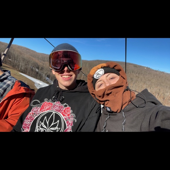 Meet your Posher, Taylor - Picture 6 of 8